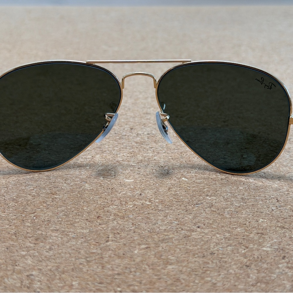 Ray-Ban Classic Gold Aviator Sunglasses - Picture 8 of 11